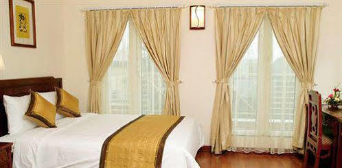 Prince Hanoi Hotel Buitenkant foto